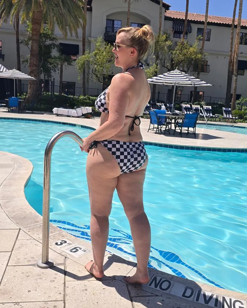 Thumbnail Ageless Beauty: Embrace the Bikini Confidence | Crystal_Sunshine_