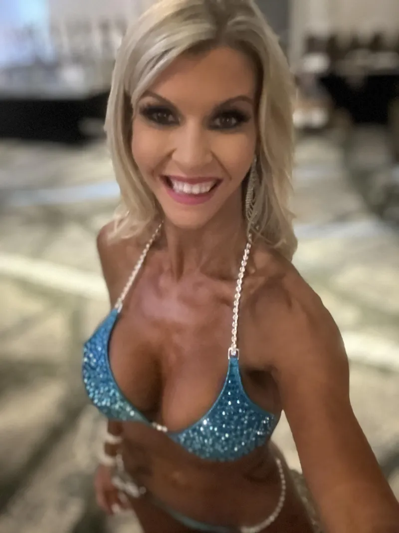 Thumbnail Sparkling Show Day with fitnesswife1983