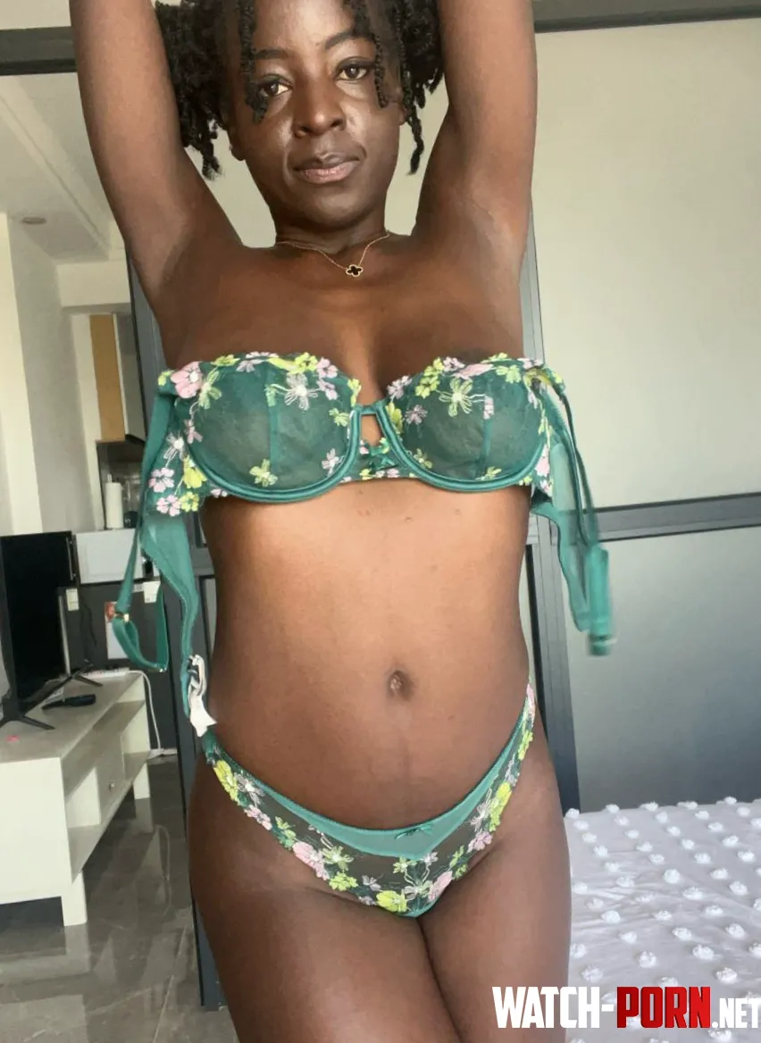just a lil reveal in my dark green bikini by Mediocre-Ad-5423
