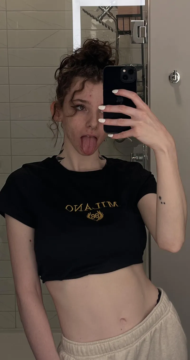 Thumbnail Signal_Delay_2540 Embodies Crop Top Season With Love