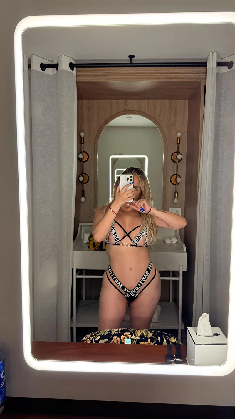 Thumbnail Kassyhotwifexoxo: Epic Post-Fun Dripping Cum Photo