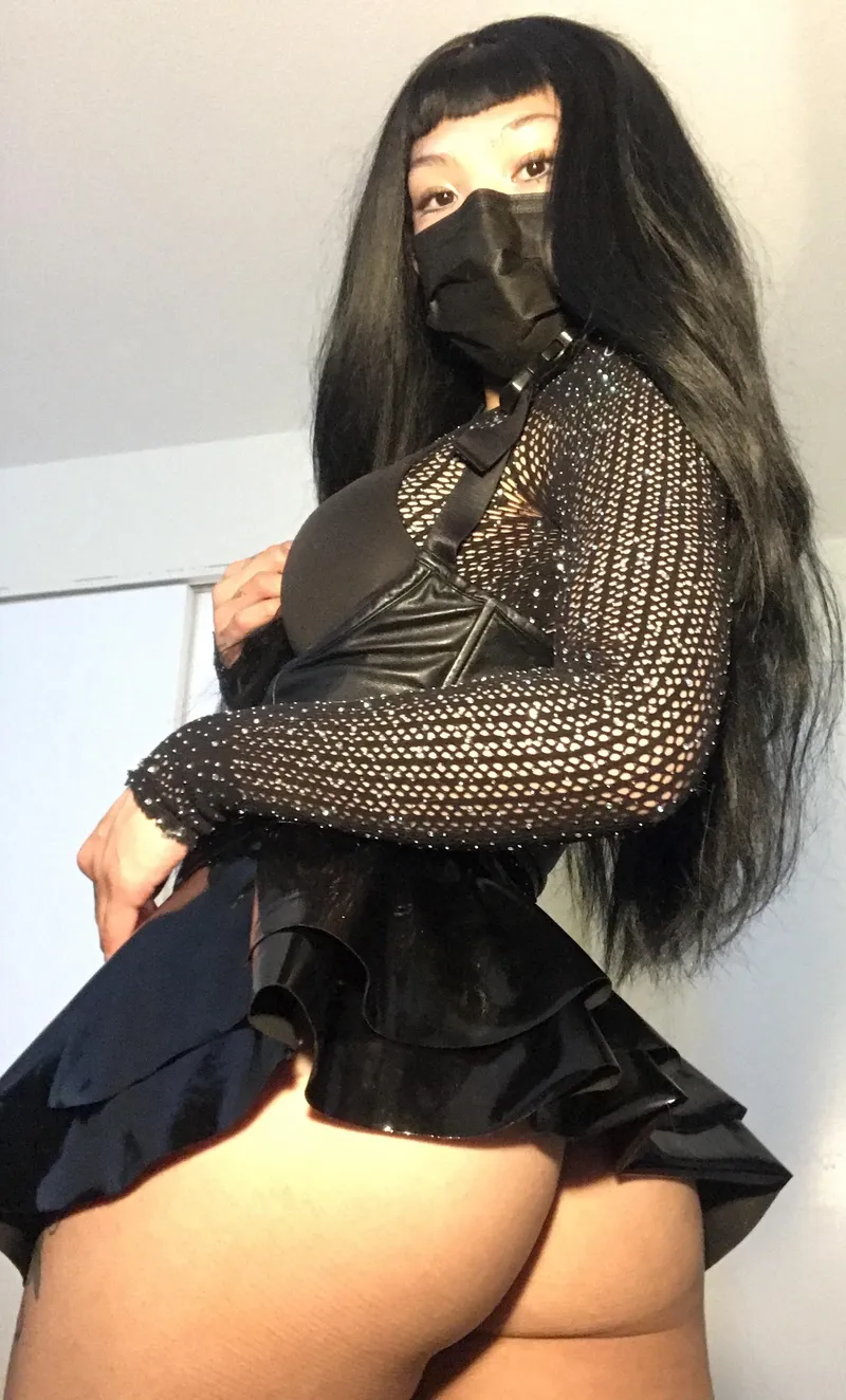 Thumbnail xxmissxbunnxx Teases with a Full Selfie - Click to Explore | asiansgonemild