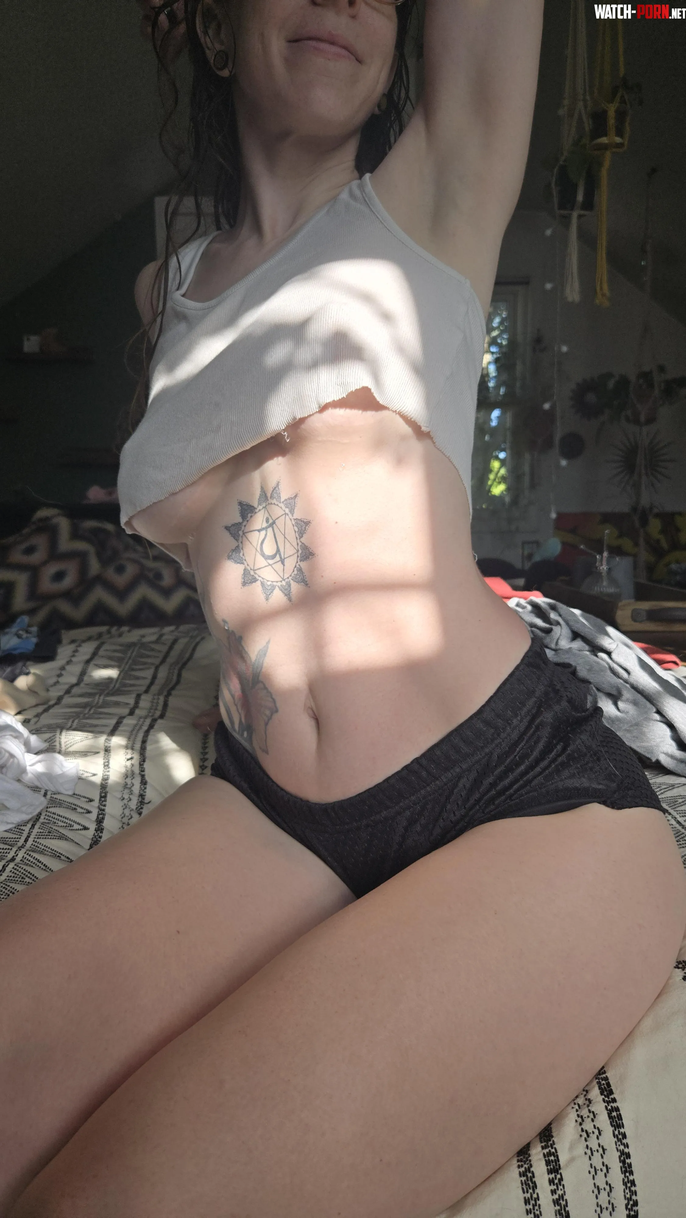 Enjoying the sun this morning [img] by morningg-sun