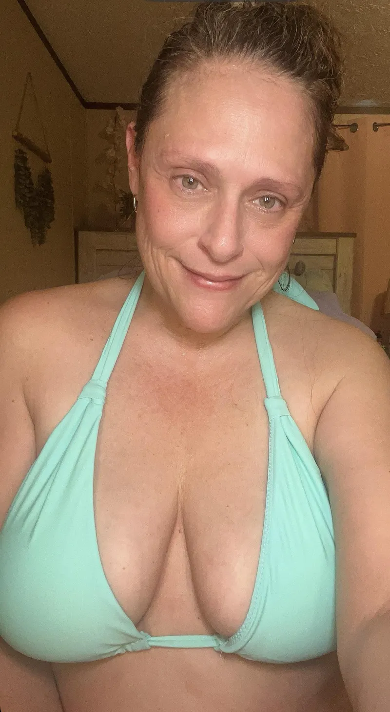 Thumbnail Fun in the Sun: Join annarose420 for Backyard Tanning Adventures