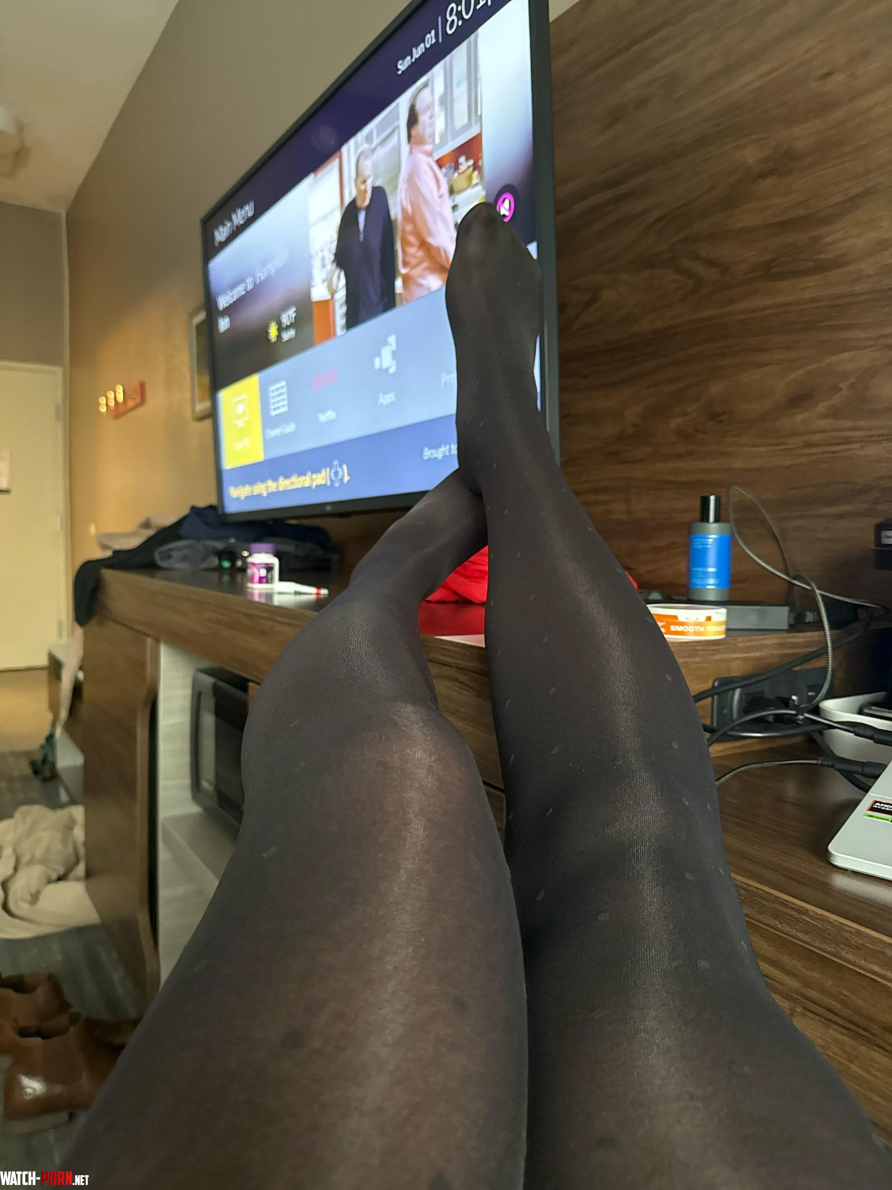 Who’s coming to my hotel room to enjoy my layered tights? by DaikonAggravating552