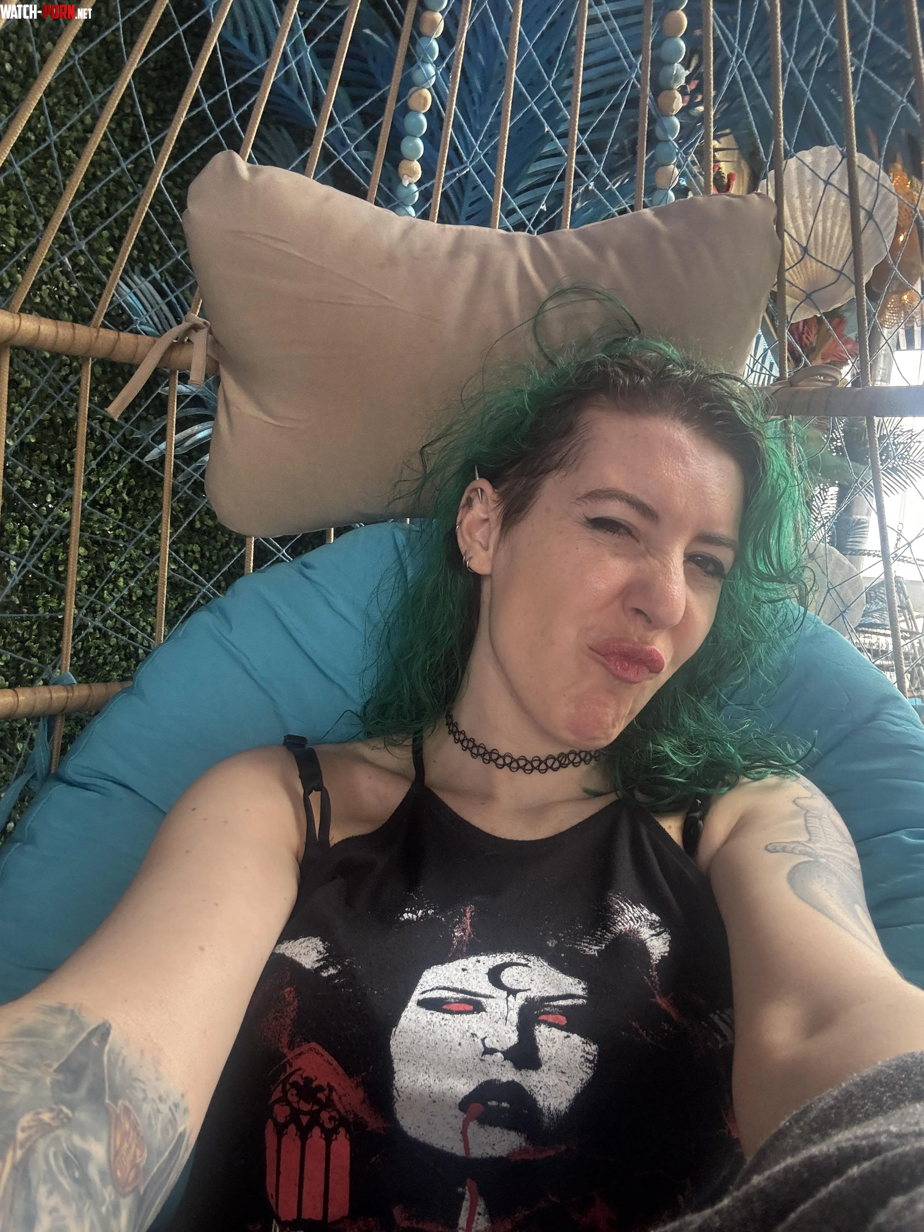 Hammock pout by sirenskiss3