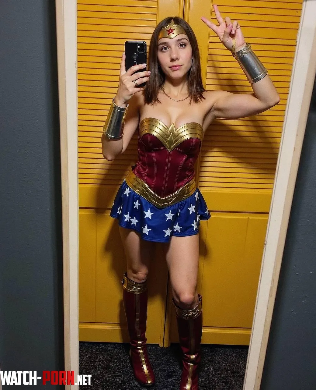 Wonderwoman (by Vika) by EntranceLumpy8675
