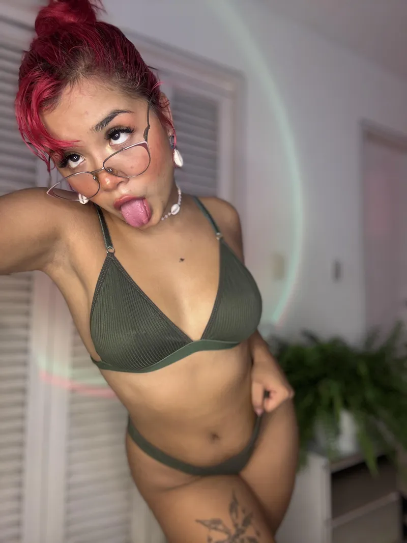 Thumbnail Getting Wet Confession by WelshKellyy | RealAhegao Desire