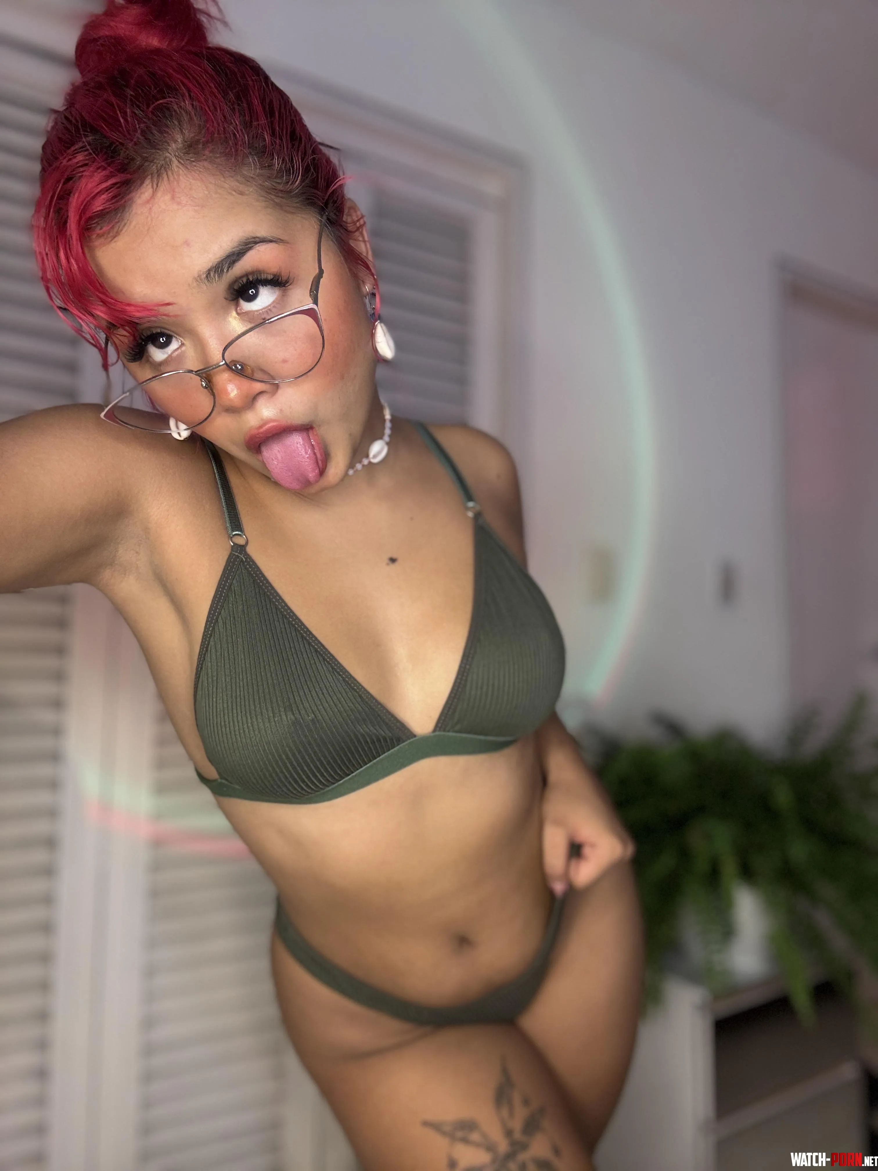 Let me help you get your dick wet by WelshKellyy