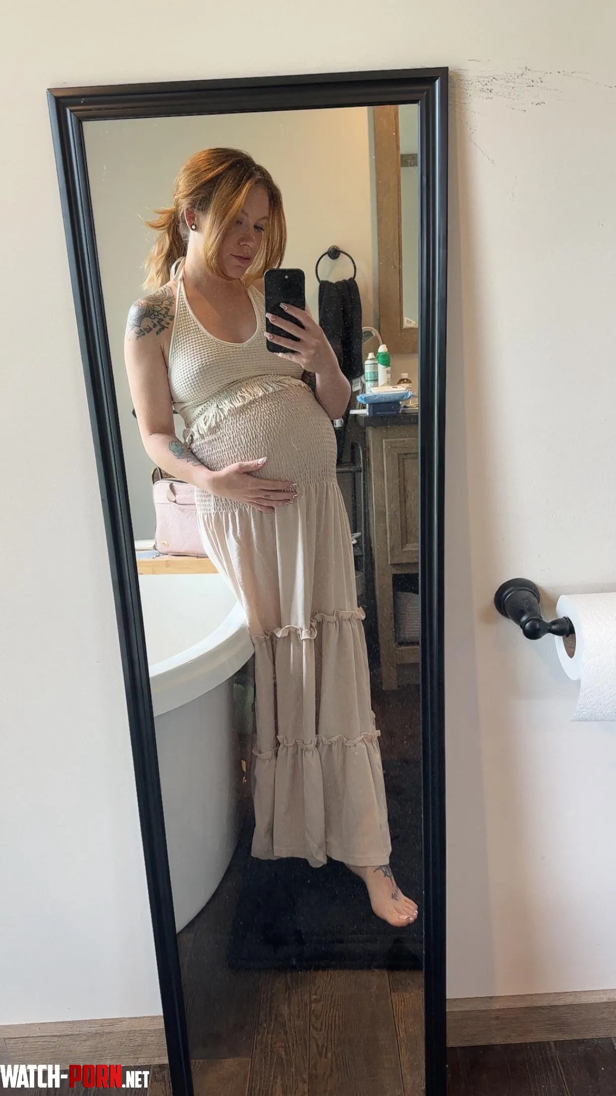 My nipples pop through everything these days 🥵 27 weeks pregnant 😘😘 by wildlymee