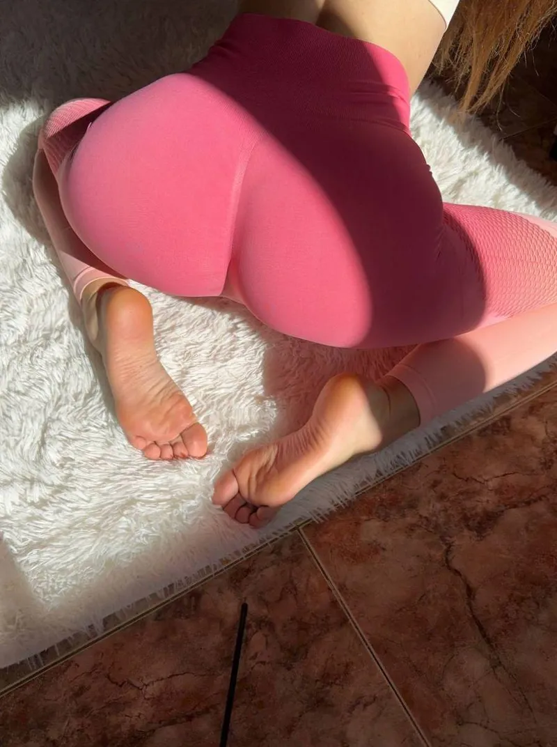 Thumbnail Relaxation After Yoga: Small Toe Massage Delight | ur_sexy_milf | YogaPants