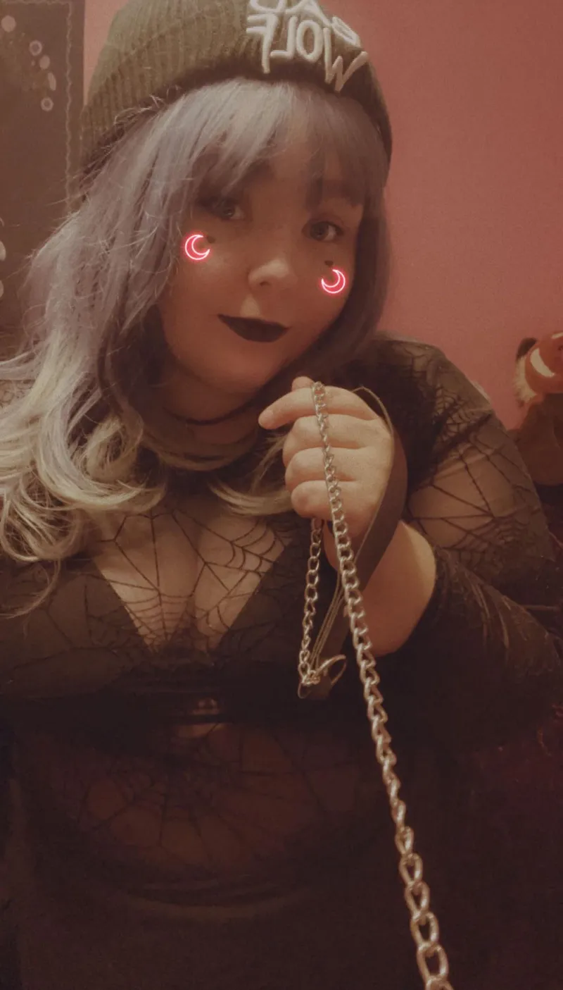Thumbnail Exploring ssbbw Dynamics: A Journey with starry-eyed-brat