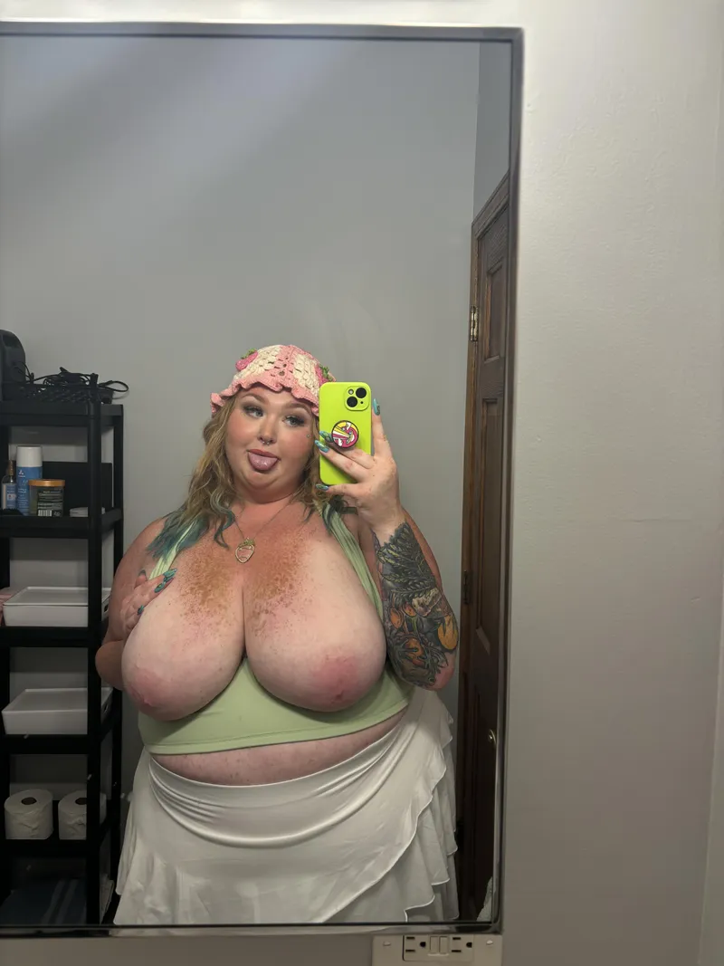 Thumbnail kaitfreckles97 Chronicles a Drunken Adventure in ssbbw World