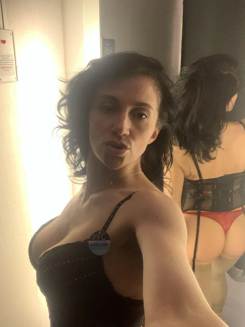 Thumbnail Mom of 3, Grandma of 1: Smash or Pass? Insights by Acceptable_Action782