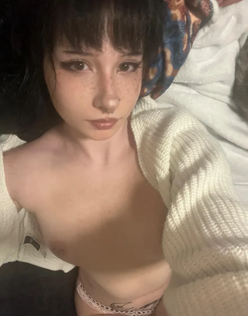 Thumbnail DefeatTheL0w Goes Bold with Pierced Goth Aesthetics