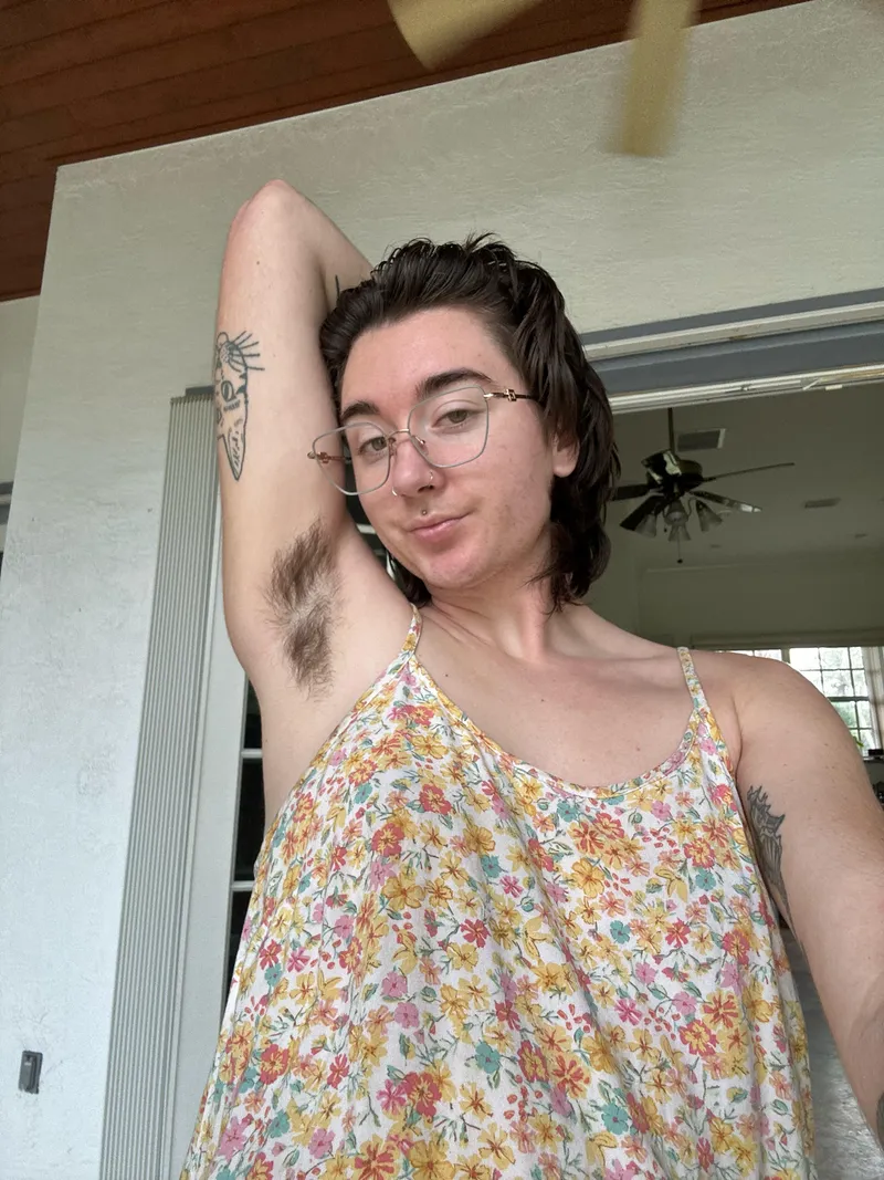 Thumbnail The Irresistible Scent of Hairy Armpits | divine_divinity111