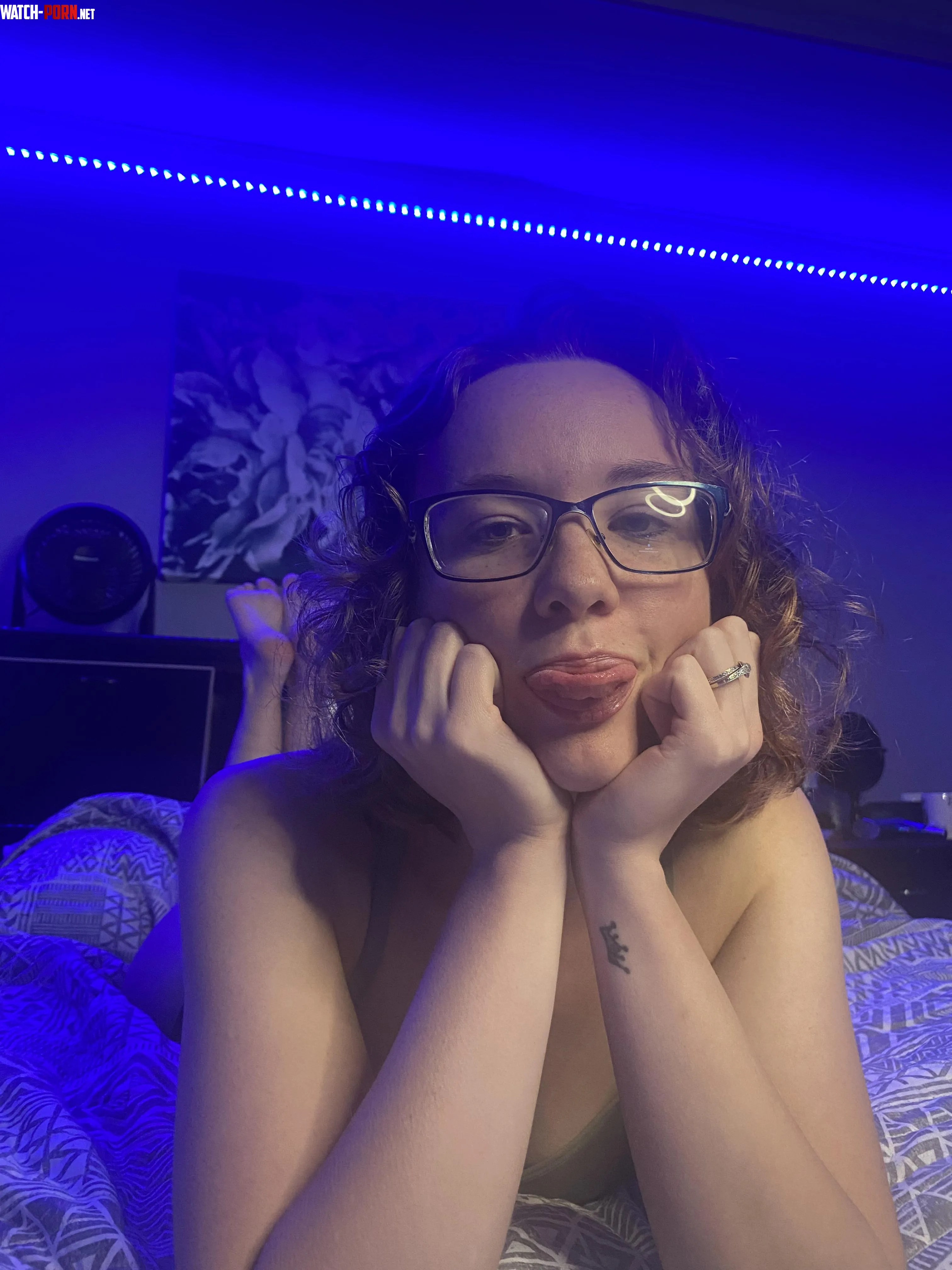 Nerdy girls are cute yet very naughty by thebreefontaine