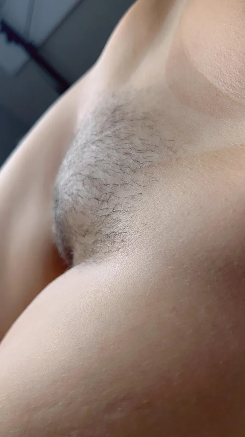 Thumbnail Exploring the Fascination of Hip Bones | noo-facee
