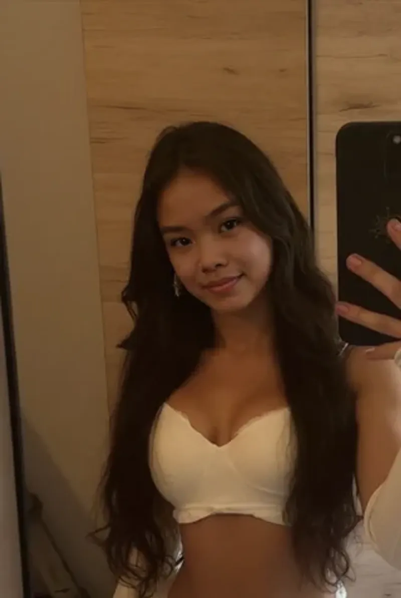 Thumbnail Cute or Not? Explore Perspectives with jerekgodden in MirrorSelfie
