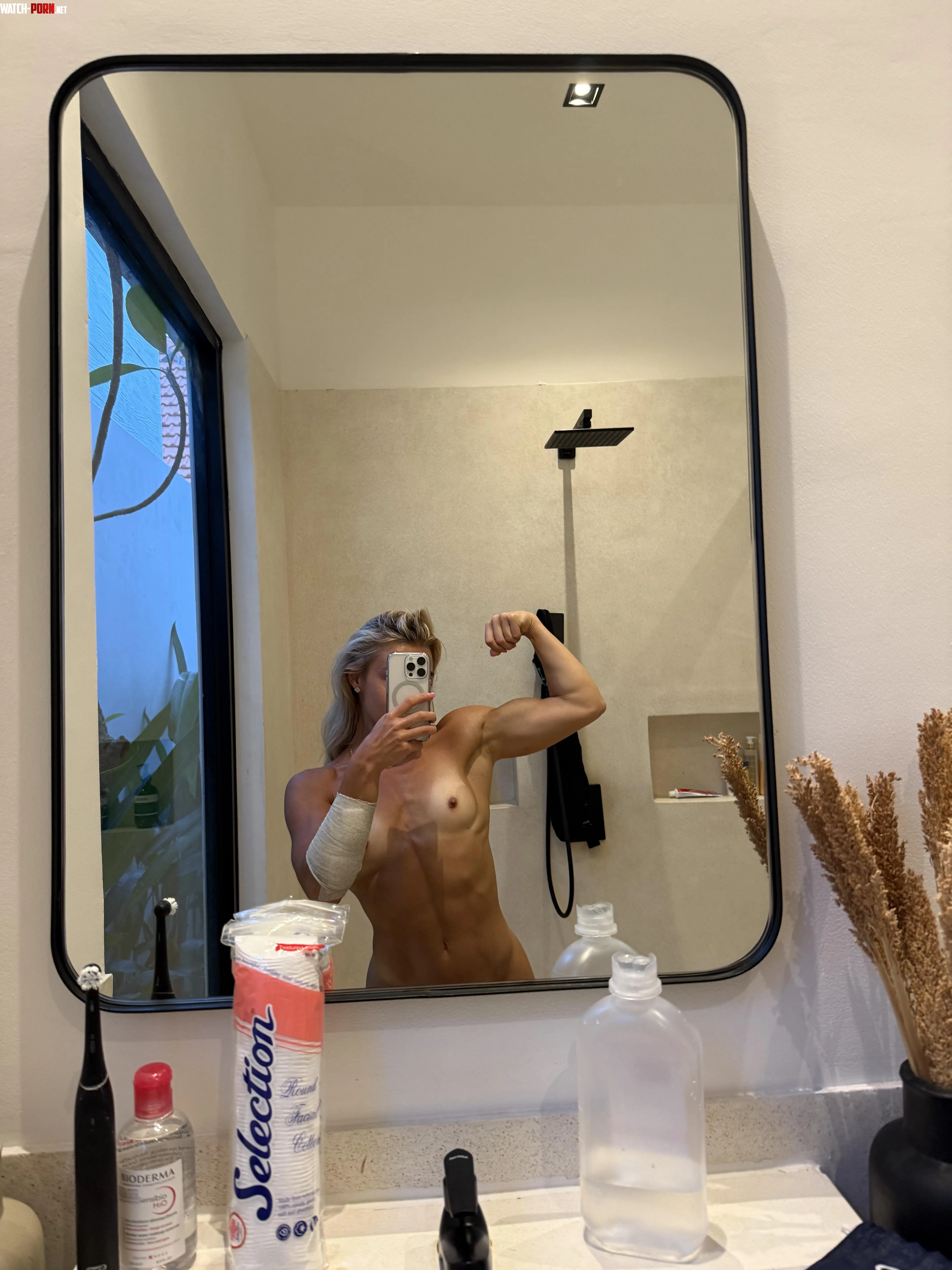 Looking for a boyfriend to hold my boobs this summer:) by VelvetModena