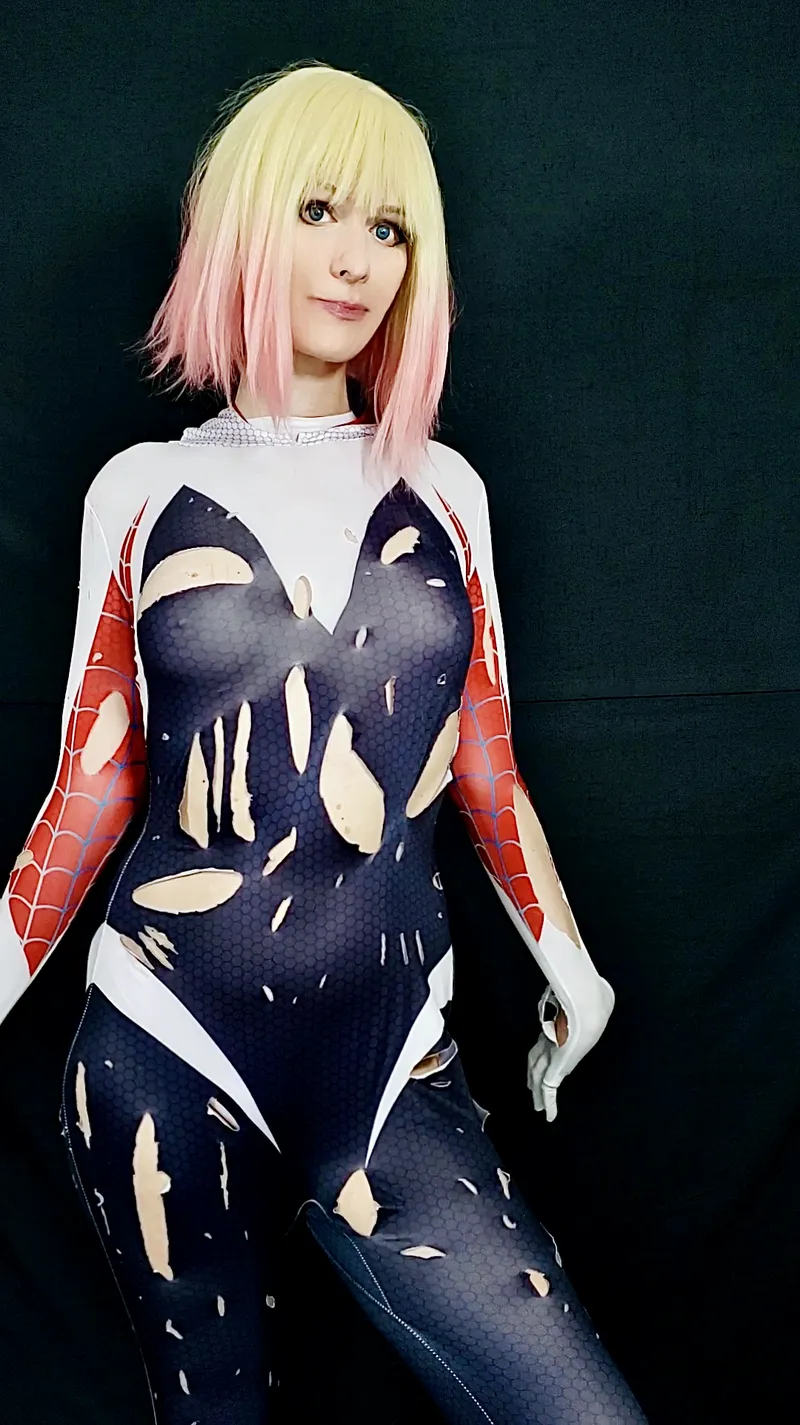 Thumbnail Experience Neon Pink Cosplay Magic with SunnyBunnyMina | GirlswithNeonHair