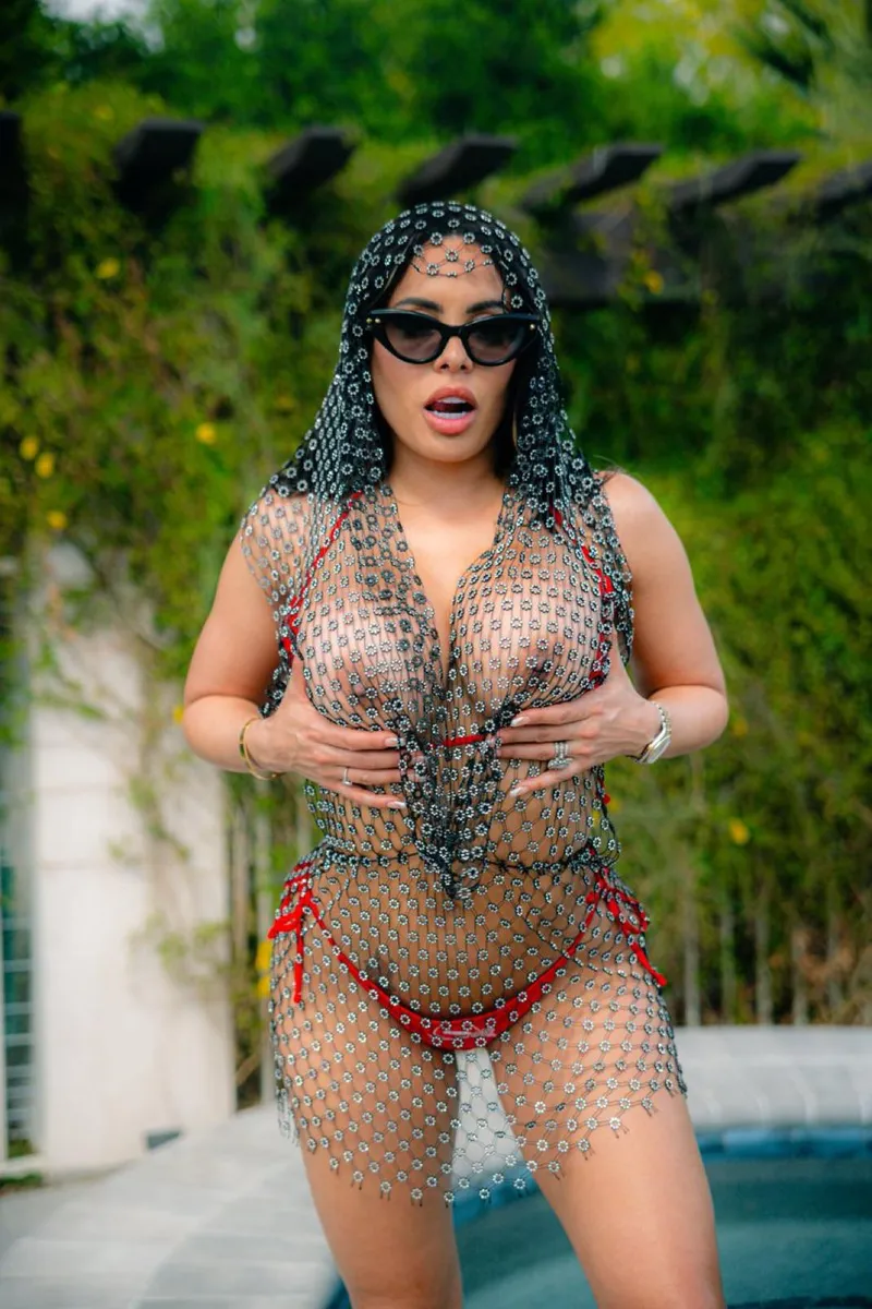 Thumbnail Discover the Best Bikini for Suns Out Moments by PornStarHQ Connoisseur slimsadie83
