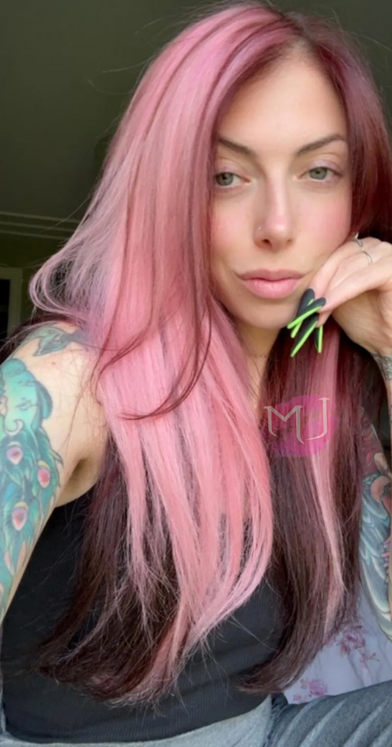 Thumbnail Indulge in Fetish Fantasy: tattooedhottie55 Teases 'Watching on Your Knees'