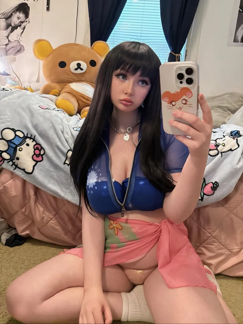 Thumbnail Sultry robin-chwan Cosplay by petiteschoolgirlxo by petiteschoolgirlxo