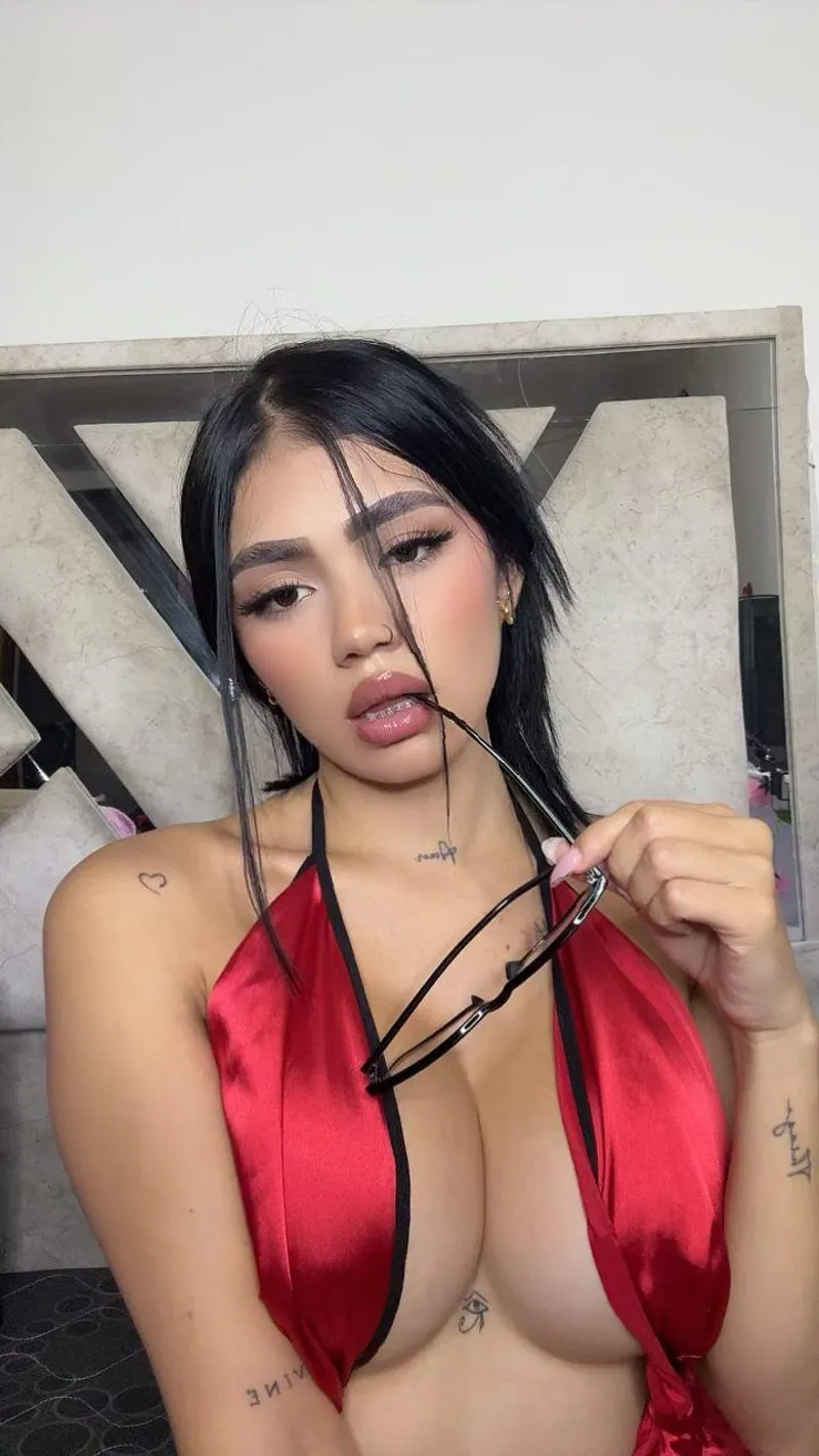 Thumbnail Ravishing in Red: DakotaGF's Sensual Allure