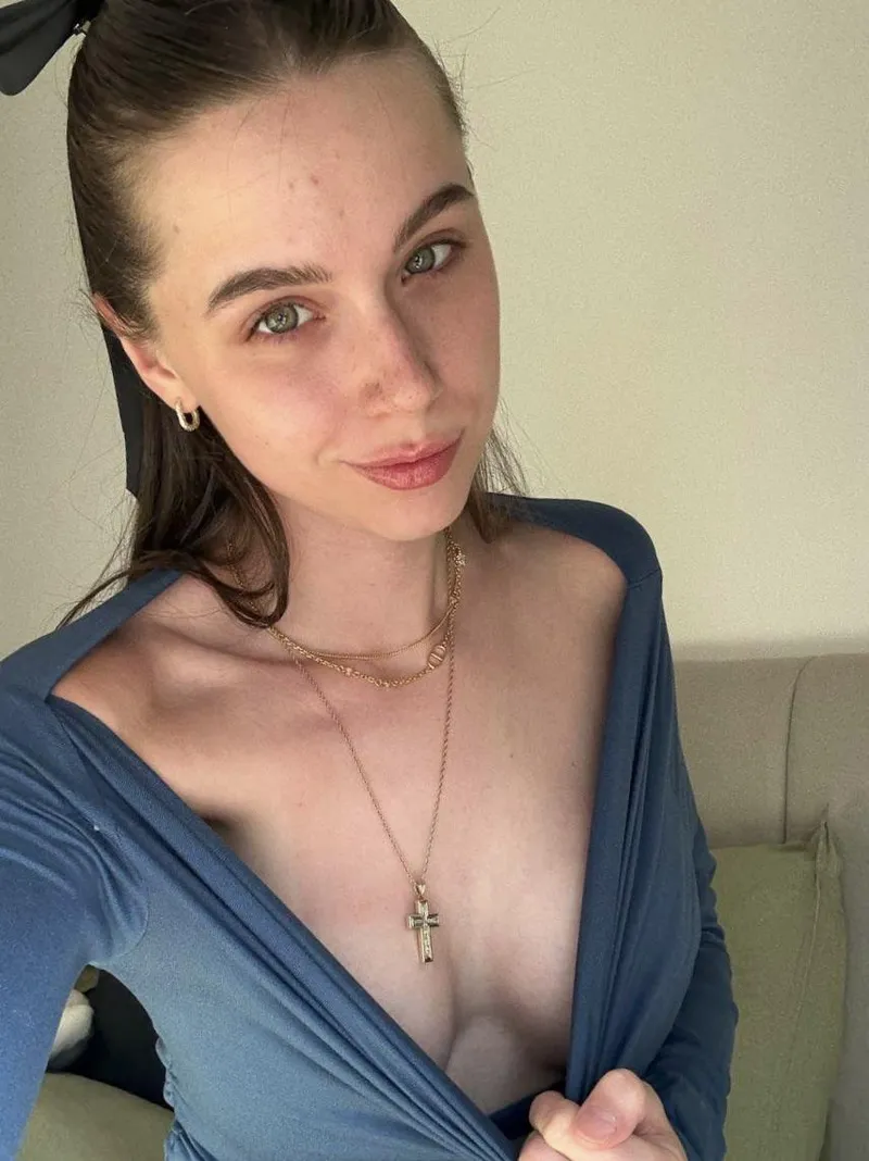 Thumbnail Stylish Outfit Ready for the Day | YourPrincessDiana | downblouse
