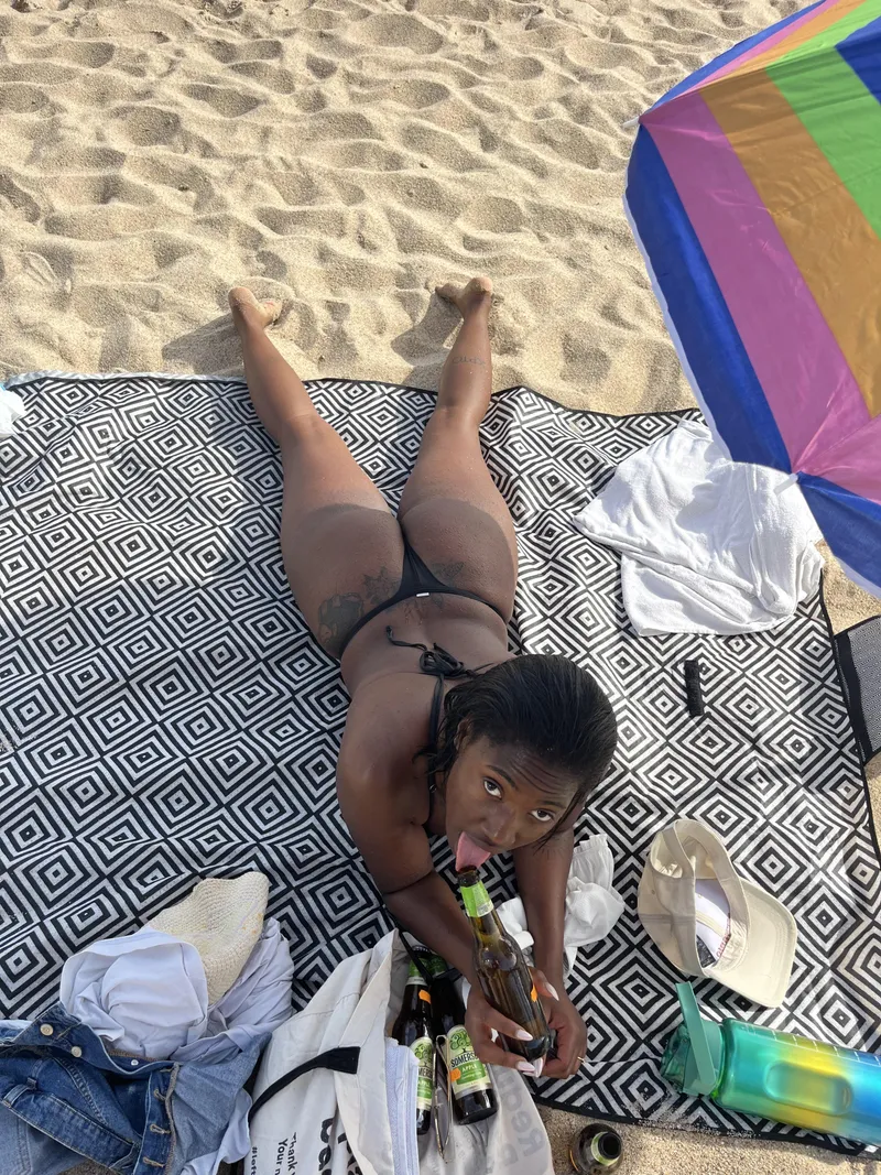 Thumbnail Seeking Company: ZaraLuxxx's Ebonyamateurs Invitation