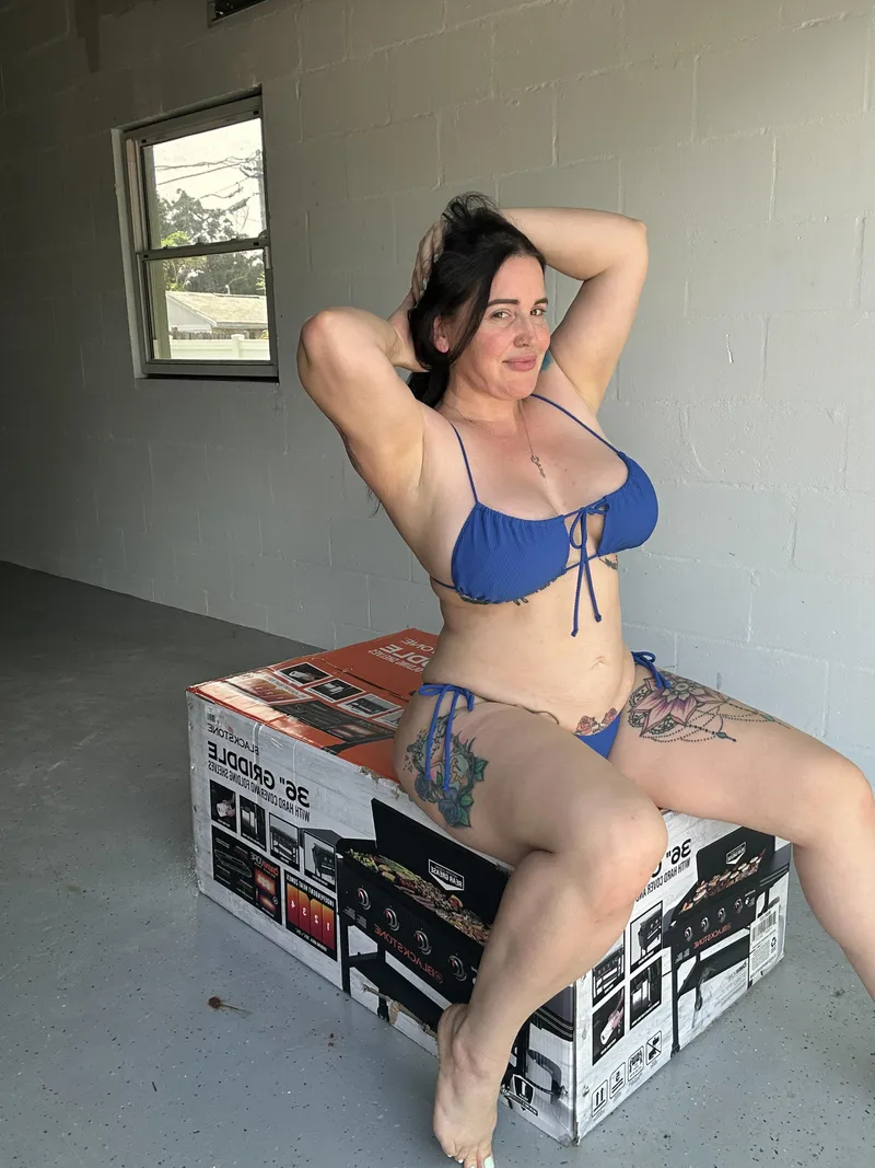 Thumbnail Grilling Up a Fun Conversation | pole_thick
