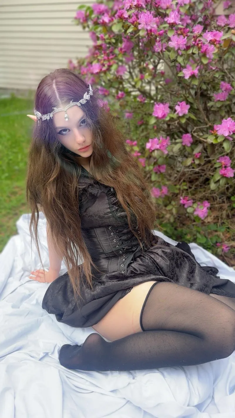 Thumbnail Unleash Temptation with Dark-Haired Desires by Meaaly26