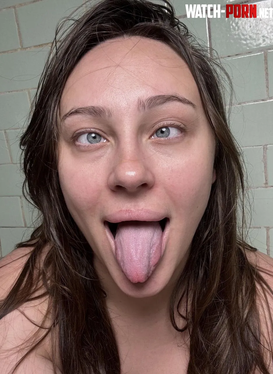 Horny and ready to be sucked by ruperto12369