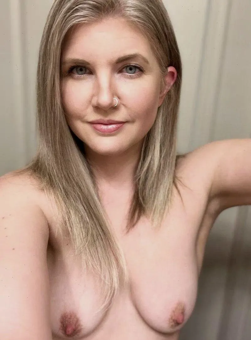 Thumbnail Sensual Grandma Beauty: Unveiling Desire | Mystique_Lovez