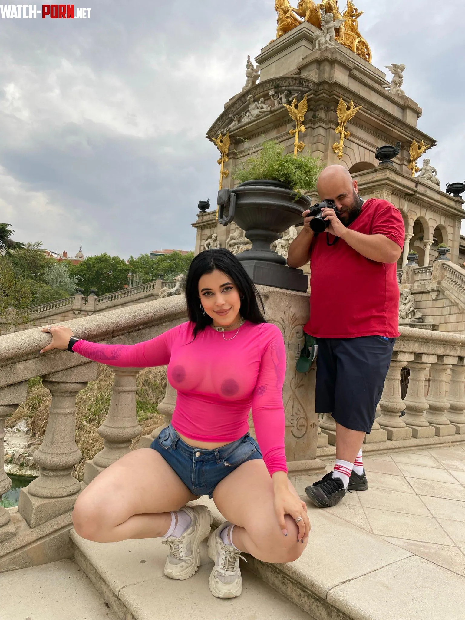 Vivi Tarantino & her cameraman 🔥 by Glass-Reflection-163