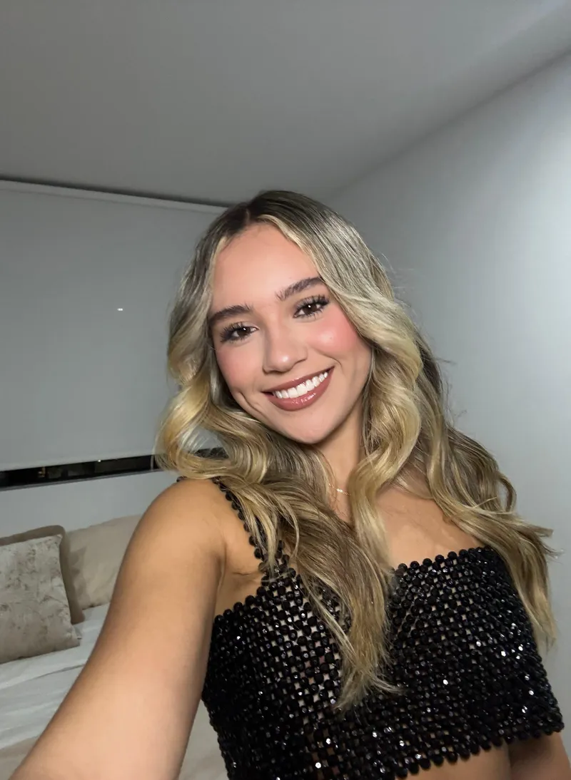 Thumbnail Gorgeous in Croptop: SabrinaZest41's Style Statement