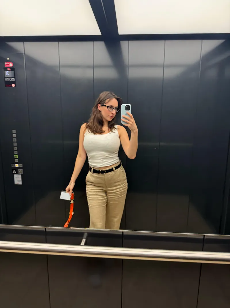 Thumbnail Documenting Office Antics - Today's Story | Author: mini_mimixx