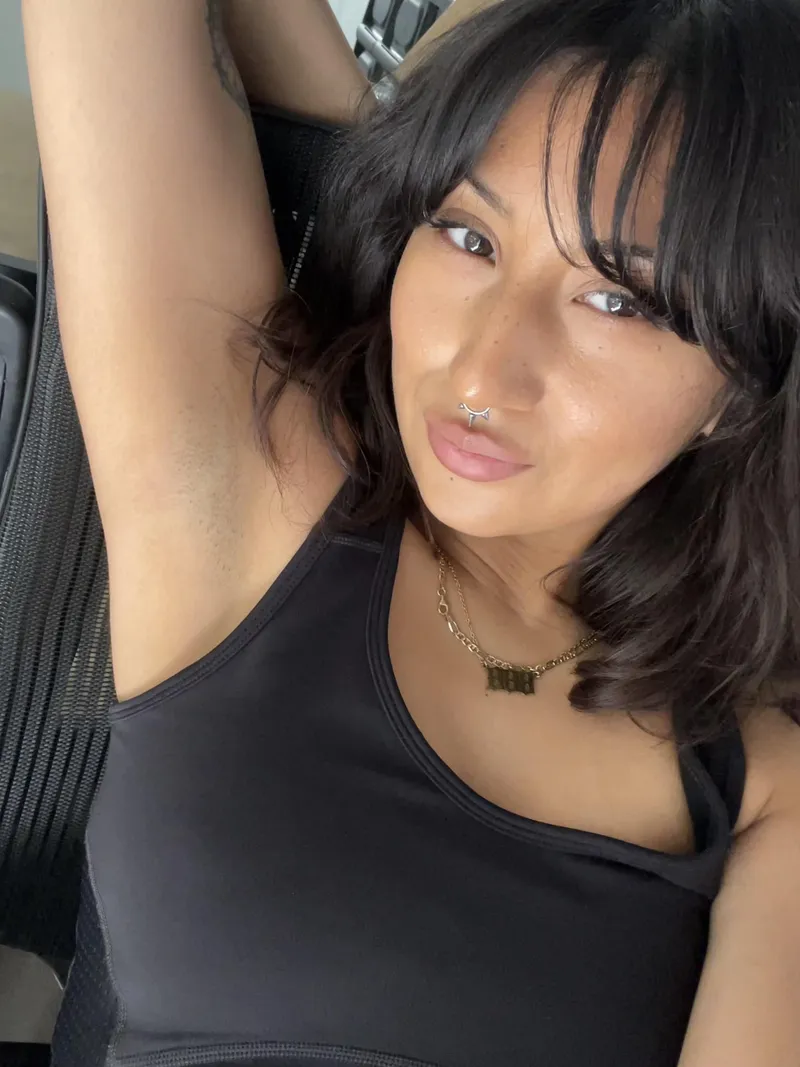 Thumbnail Llilagrey's Stubble - Does It Make Your Senses Tingle? Dive into Armpit Fetish
