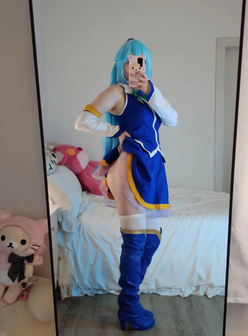 Thumbnail Aqua Cosplay by gintkunya: Dive into the Magical World