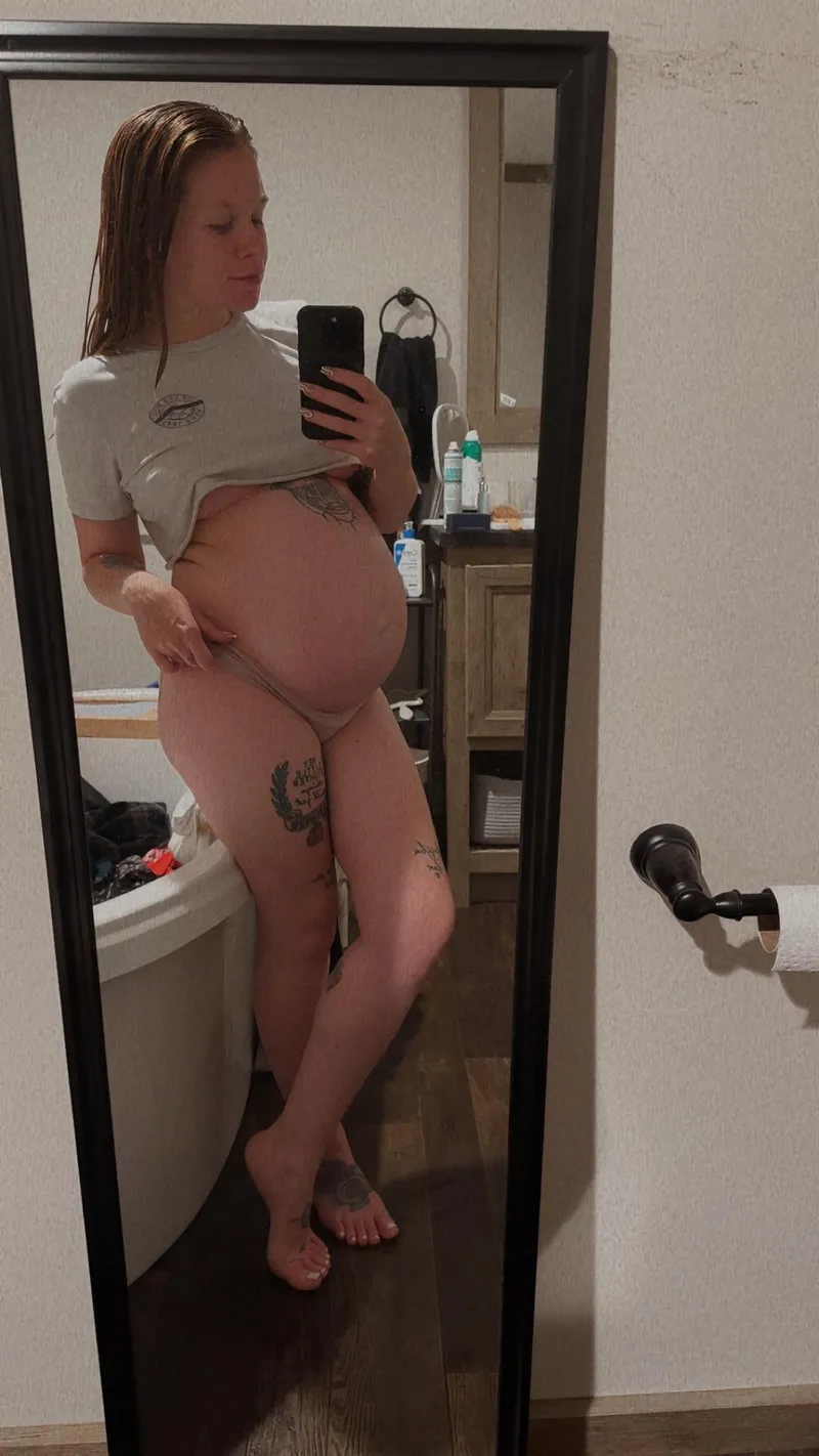 Thumbnail Explore the World of Pregnancy with wildlymee - Exclusive Content