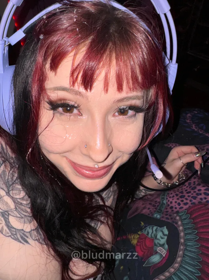 Thumbnail Guess My Secret - bludmarzz | SceneGirls