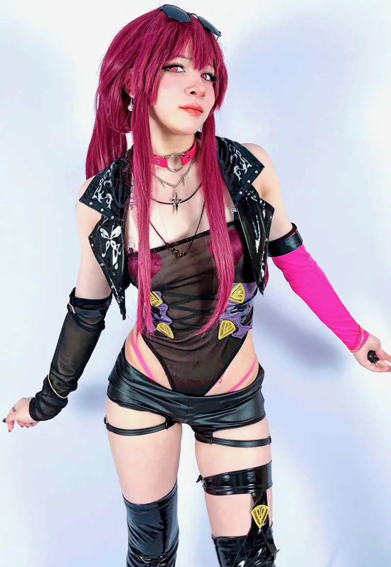 Thumbnail StarSthormy's Playful Kafka Attempt in the World of Cosplay