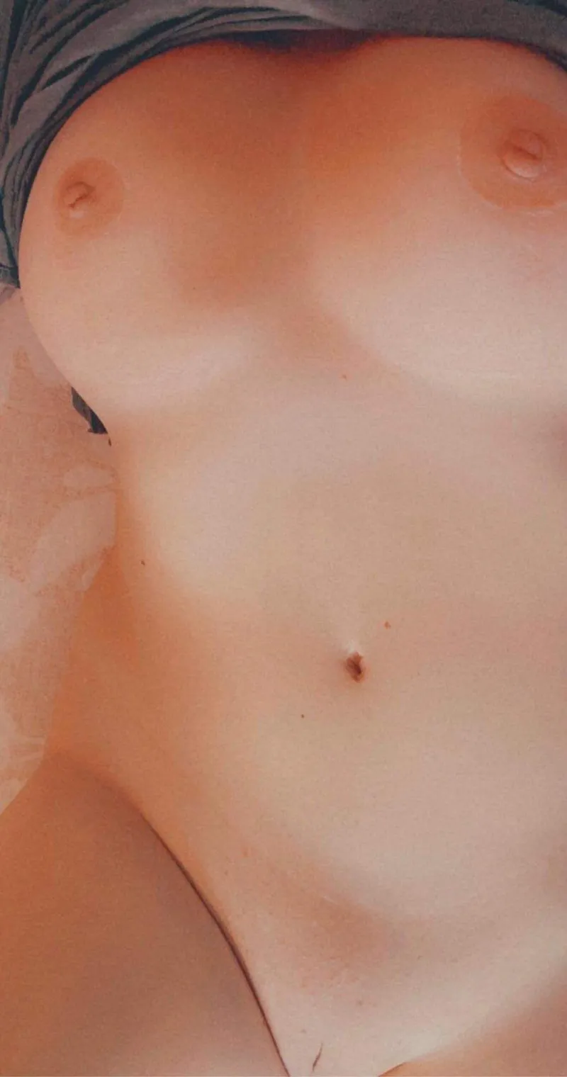 Thumbnail Fast_Fan_9394 Sharing a Candid Nude Selfie Moment
