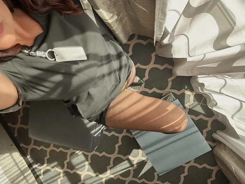 Thumbnail Sunlit Seduction: Embracing Pantyhose Elegance with flytoeat