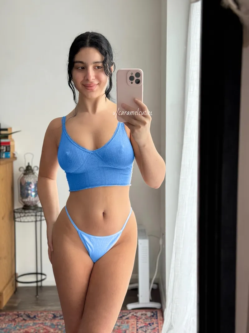 Thumbnail caramelcutie1 Embraces Cheeky Adventures