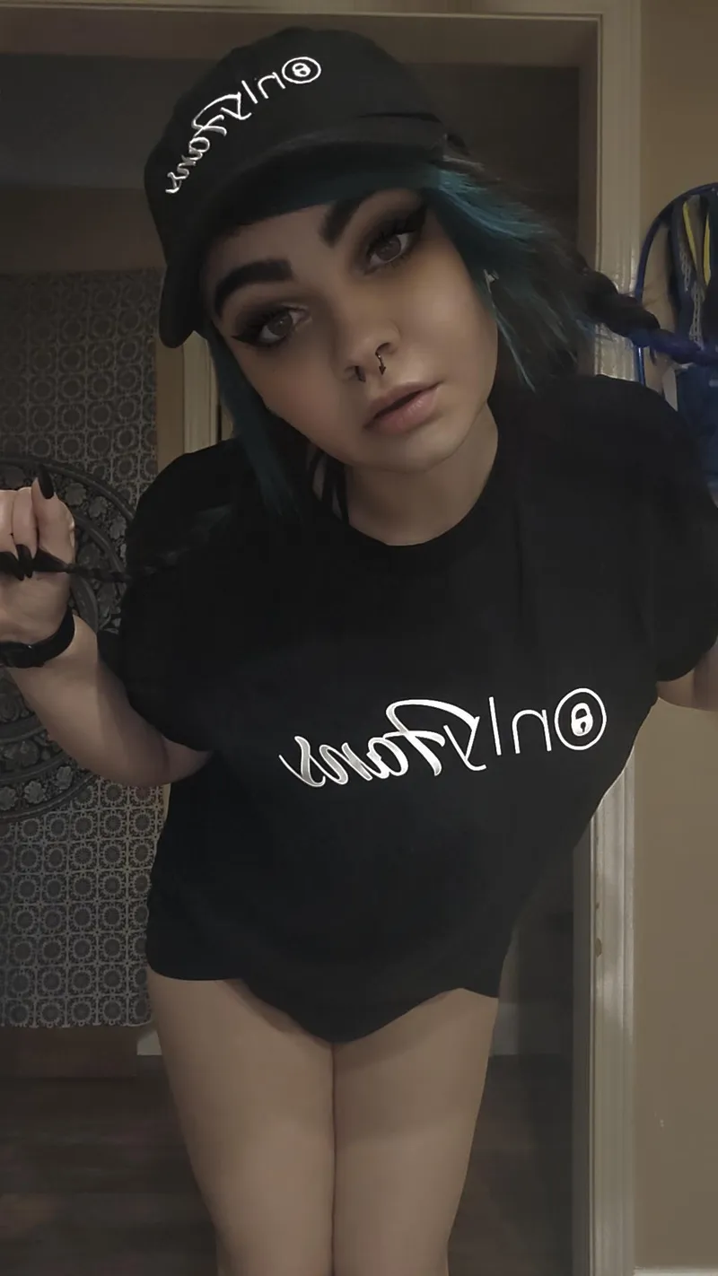 Thumbnail Sneak Peek: Get Naughty with xDixonCiderx | onlyfanschicks