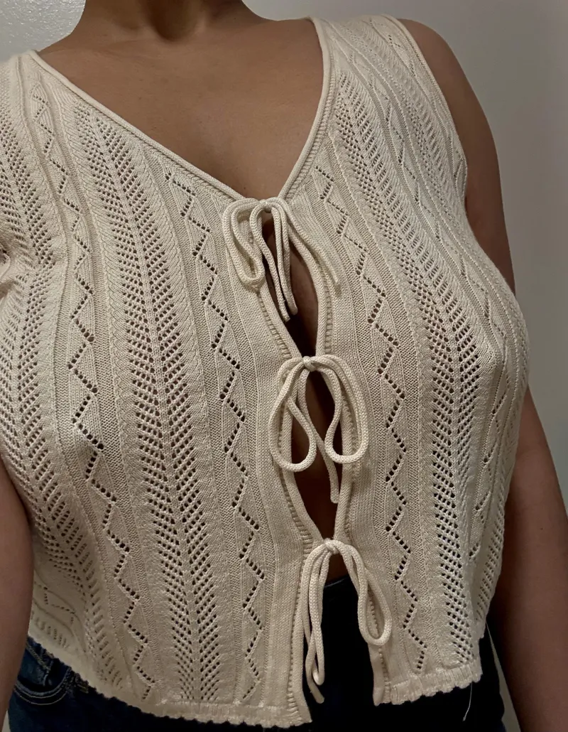 Thumbnail TrickyTop3579: Braless and Bound for Happy Hour