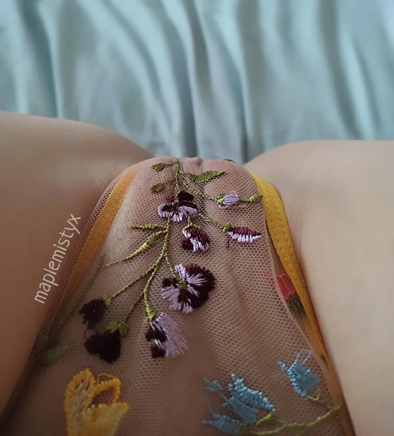 Thumbnail So pretty [f] by maplemistyx