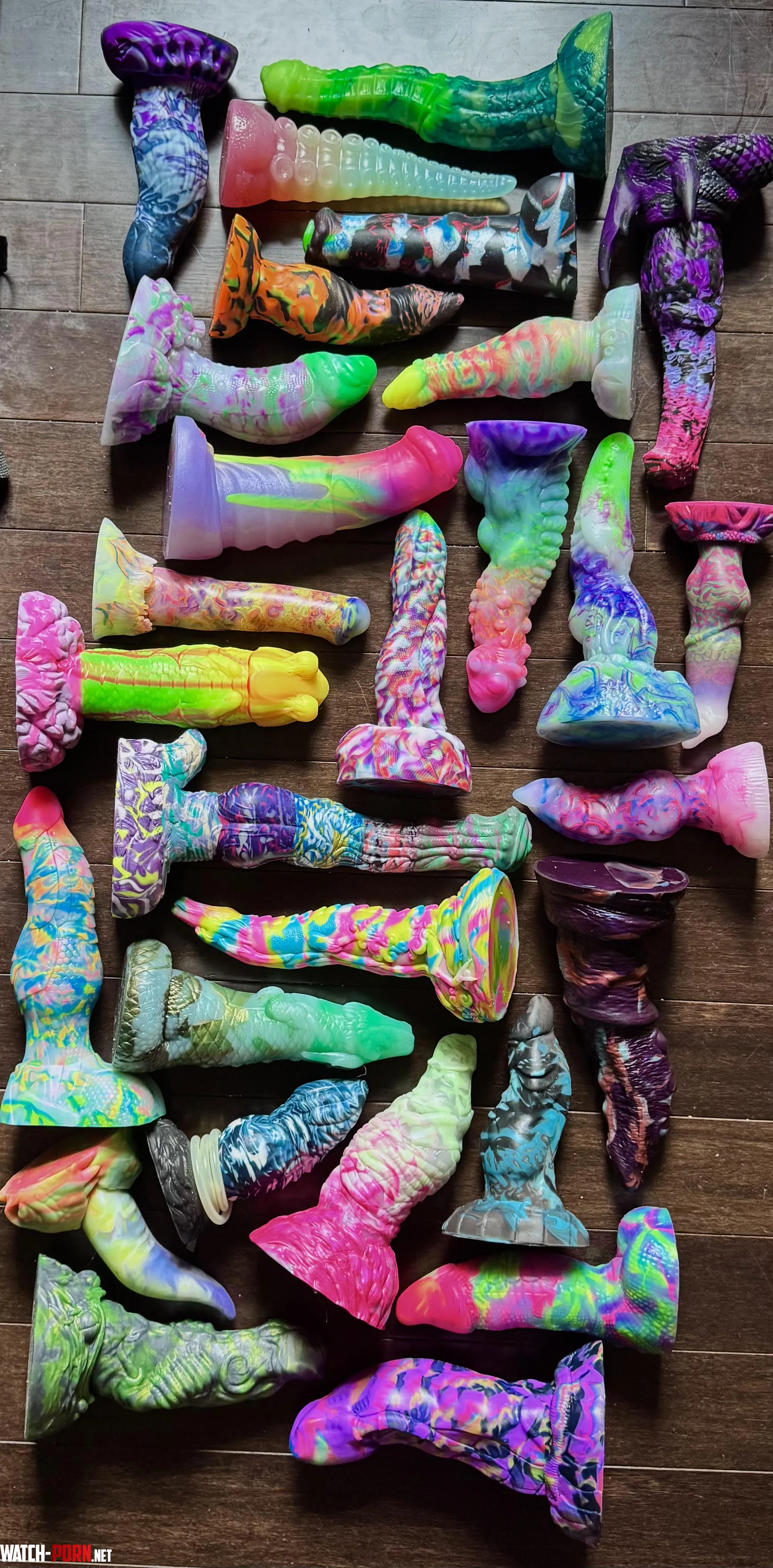 MeDiUmS (A Reminder to Use the Real Size Tool) by ScruffyVegan